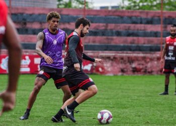 Campinense ganha reforço no meio-campo para primeiro jogo contra o Sergipe