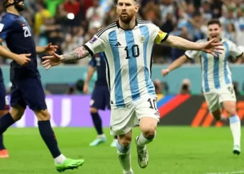 Messi tem atuação de gala, Argentina vence a Croácia e vai à final da Copa
