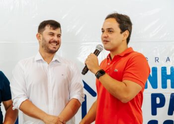 Prefeito Matheus transmite oficialmente cargo ao Vice Douglas Bubú, pelos próximos 7 dias