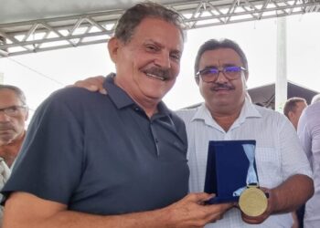 Reconhecimento: Tião Gomes é homenageado pela Câmara Municipal de Arara com a Comenda Padre Ibiapina