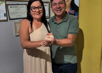 Vereadora Nana de Casserengue Apoia Projeto Político do Prefeito Reeleito Van de Galega