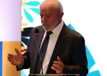 Lula parabeniza Trump pela vitória nas presidenciais norte-americanas