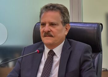 Deputado Tião Gomes orienta presidentes de Câmaras Municipais sobre inconstitucionalidade em antecipação de eleições