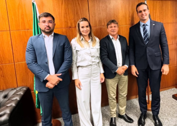 CASSERENGUE: Prefeito Van se reúne com Senadora em Brasília para discutir demandas do município