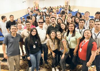 Com recepção calorosa, Tião Gomes e secretário Wilson Filho visitam escolas em Areia que funcionam com nova estrutura