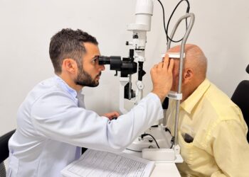 Oftalmologista do Instituto Visão Para Todos ultrapassa a marca de mil cirurgias de catarata na Paraíba