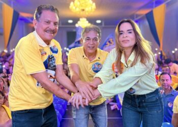 Durante plenária ao lado de Tião Gomes e Daniella Ribeiro, Nobinho e seu grupo anunciam retorno à campanha de Lucas Ribeiro em Esperança